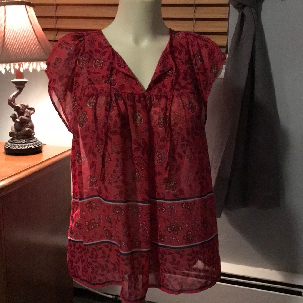 Sheer summer gap top